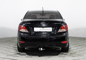 Подержанный автомобиль Hyundai Solaris Sedan 2011 года (6 фото)