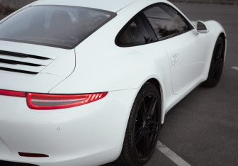 Подержанный автомобиль Porsche 911 Coupe 2013 года (17 фото)