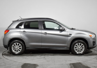 Подержанный автомобиль Mitsubishi ASX 2013 года (4 фото)