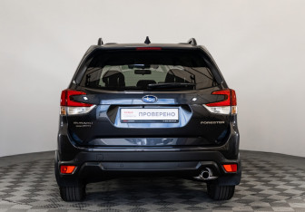Подержанный автомобиль Subaru Forester Suv 2019 года (6 фото)