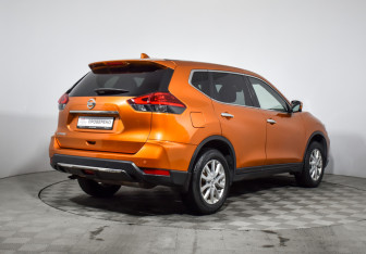 Подержанный автомобиль Nissan X-Trail 2019 года (5 фото)