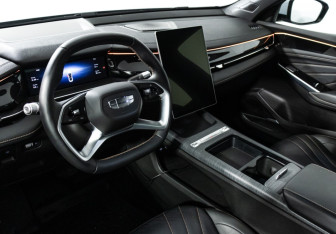 Подержанный автомобиль Geely Preface 2024 года (11 фото)