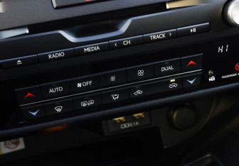 Подержанный автомобиль Lexus RX 2020 года (22 фото)