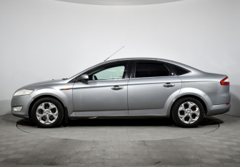 Подержанный автомобиль Ford Mondeo Sedan 2008 года (8 фото)
