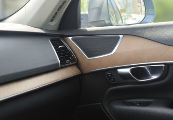 Подержанный автомобиль Volvo XC90 2018 года (20 фото)