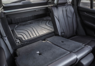 Подержанный автомобиль BMW X5 2013 года (35 фото)