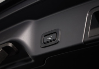 Подержанный автомобиль Land Rover Range Rover Evoque 2020 года (36 фото)