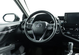 Подержанный автомобиль Toyota Camry Sedan 2021 года (23 фото)