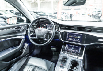 Подержанный автомобиль Audi A6 Sedan 2021 года (17 фото)
