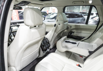 Подержанный автомобиль Land Rover Range Rover 2014 года (16 фото)
