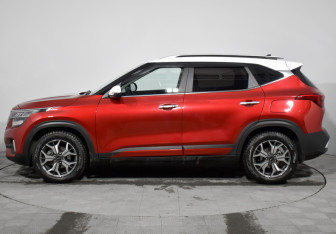 Подержанный автомобиль Kia Seltos 2021 года (8 фото)