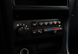 Подержанный автомобиль Nissan Almera Classic 2006 года (15 фото)