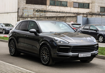 Подержанный автомобиль Porsche Cayenne 2018 года (5 фото)