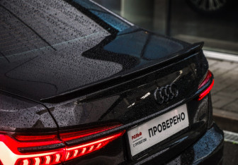 Подержанный автомобиль Audi A6 Sedan 2020 года (11 фото)