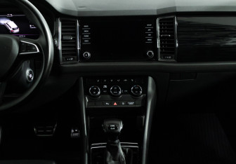 Подержанный автомобиль Skoda Kodiaq 2019 года (14 фото)