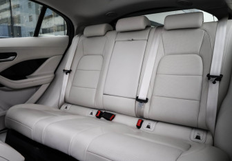 Подержанный автомобиль Jaguar I-Pace 2021 года (31 фото)