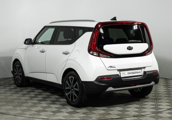 Подержанный автомобиль Kia Soul 2021 года (7 фото)