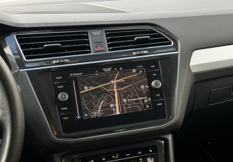 Подержанный автомобиль Volkswagen Tiguan 2021 года (18 фото)