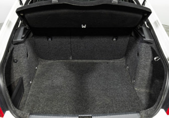 Подержанный автомобиль Skoda Octavia Liftback 2014 года (16 фото)