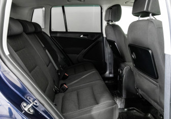 Подержанный автомобиль Volkswagen Tiguan 2012 года (22 фото)