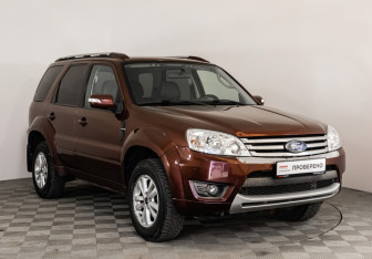 Подержанный автомобиль Ford Escape 2008 года (3 фото)