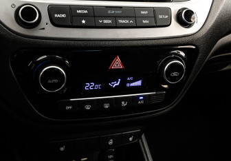 Подержанный автомобиль Hyundai Solaris Sedan 2018 года (16 фото)