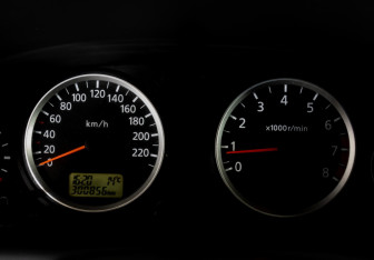 Подержанный автомобиль Nissan Almera Sedan 2005 года (12 фото)