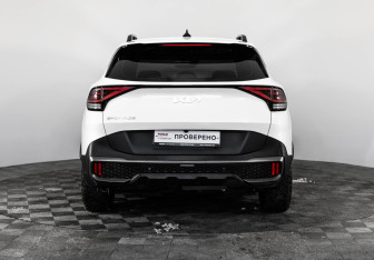 Подержанный автомобиль Kia Sportage 2022 года (8 фото)