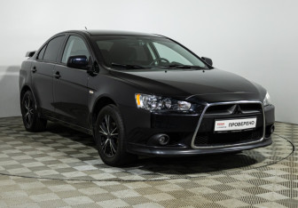 Подержанный автомобиль Mitsubishi Lancer Sedan 2012 года (3 фото)