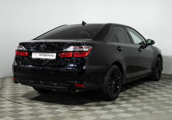 Подержанный автомобиль Toyota Camry Sedan 2016 года (5 фото)