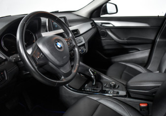 Подержанный автомобиль BMW X2 2019 года (9 фото)