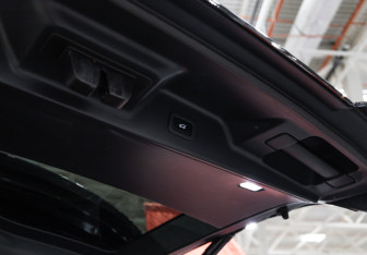 Подержанный автомобиль Land Rover Range Rover 2021 года (38 фото)