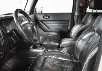 Подержанный автомобиль Hummer H3 Suv 2008 года (10 фото)