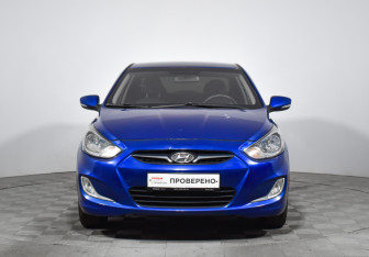 Подержанный автомобиль Hyundai Solaris Sedan 2012 года (2 фото)