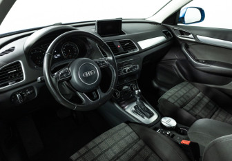 Подержанный автомобиль Audi Q3 2014 года (11 фото)