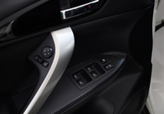 Подержанный автомобиль Mitsubishi Eclipse Cross 2019 года (23 фото)