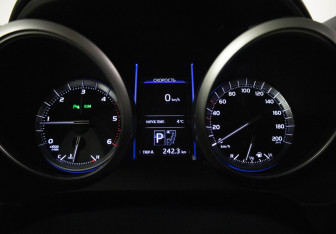 Подержанный автомобиль Toyota Land Cruiser Prado 2016 года (9 фото)