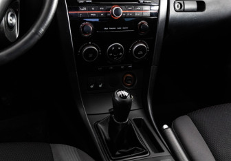 Подержанный автомобиль Mazda 3 Sedan 2008 года (12 фото)