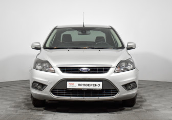 Подержанный автомобиль Ford Focus Sedan 2009 года (2 фото)