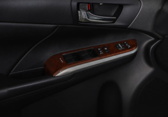 Подержанный автомобиль Toyota Camry Sedan 2013 года (24 фото)