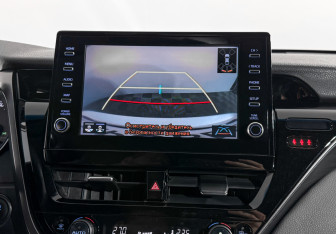 Подержанный автомобиль Toyota Camry Sedan 2021 года (18 фото)