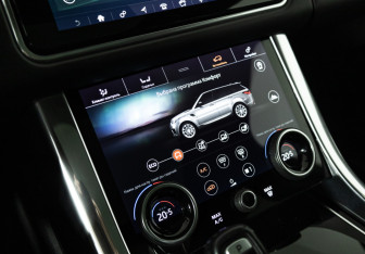 Подержанный автомобиль Land Rover Range Rover Sport 2020 года (22 фото)