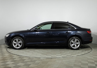 Подержанный автомобиль Audi A4 Sedan 2017 года (8 фото)
