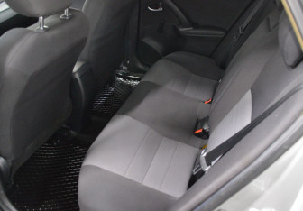 Подержанный автомобиль Toyota Avensis Wagon 2016 года (11 фото)