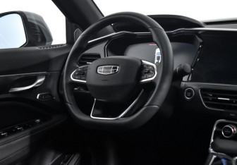 Подержанный автомобиль Geely Tugella 2023 года (15 фото)
