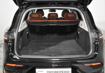 Подержанный автомобиль Voyah Free 2022 года (24 фото)