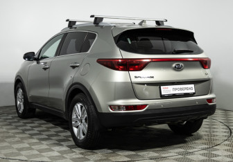 Подержанный автомобиль Kia Sportage 2017 года (7 фото)