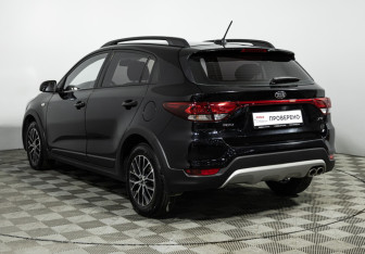 Подержанный автомобиль Kia Rio Hatchback 2017 года (7 фото)