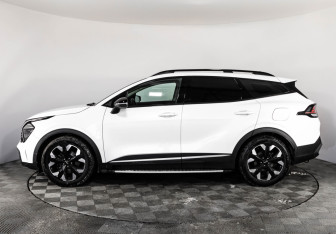 Подержанный автомобиль Kia Sportage 2022 года (10 фото)
