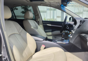 Подержанный автомобиль Infiniti G Sedan 2010 года (12 фото)